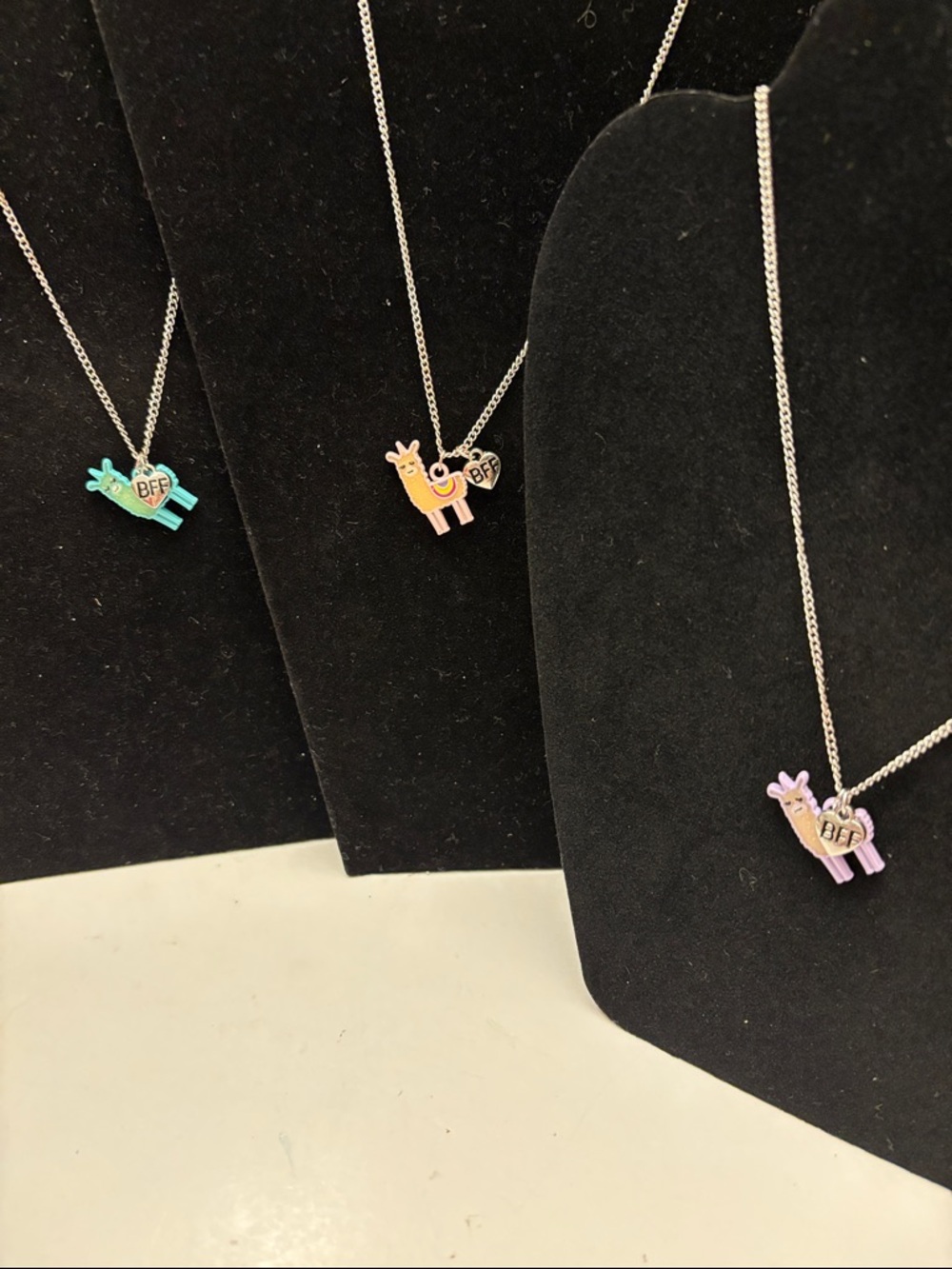 💰 Set of 3 BFF Llama Pendant Necklaces
